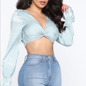 Beautiful Fashion Nova Crop Top